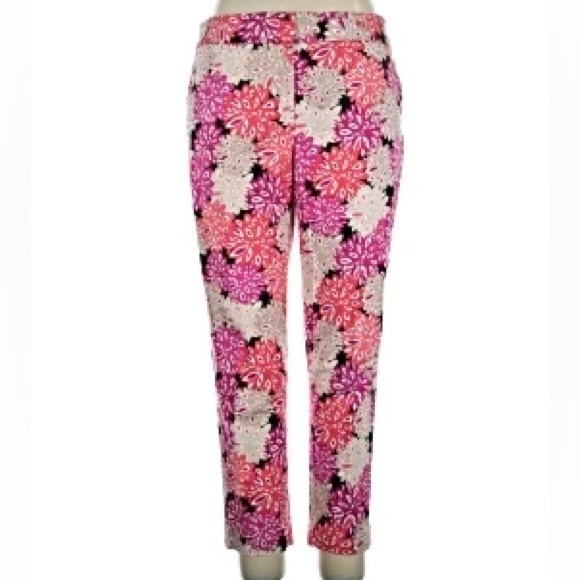 Lilly Pulitzer Pants - NWT PAPPAGALO Colorful Floral Pants W/Tailored Waist and Tapped Legs, Flattering